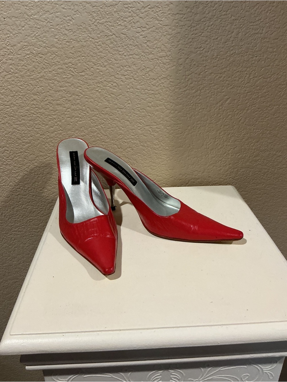 Steven Red Pointed-Toe Slip-On Mule Heels